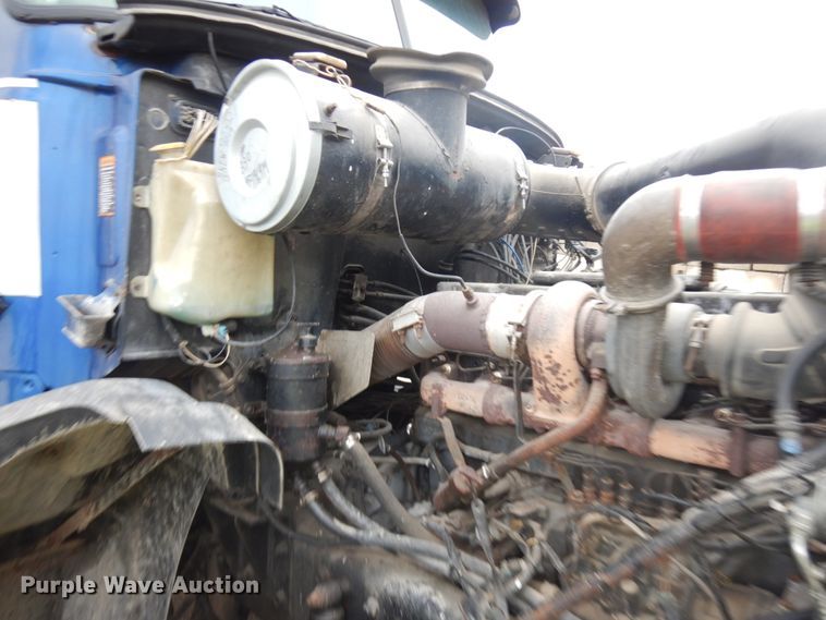 image for item JQ9321 1996 Mack CL713  crane truck