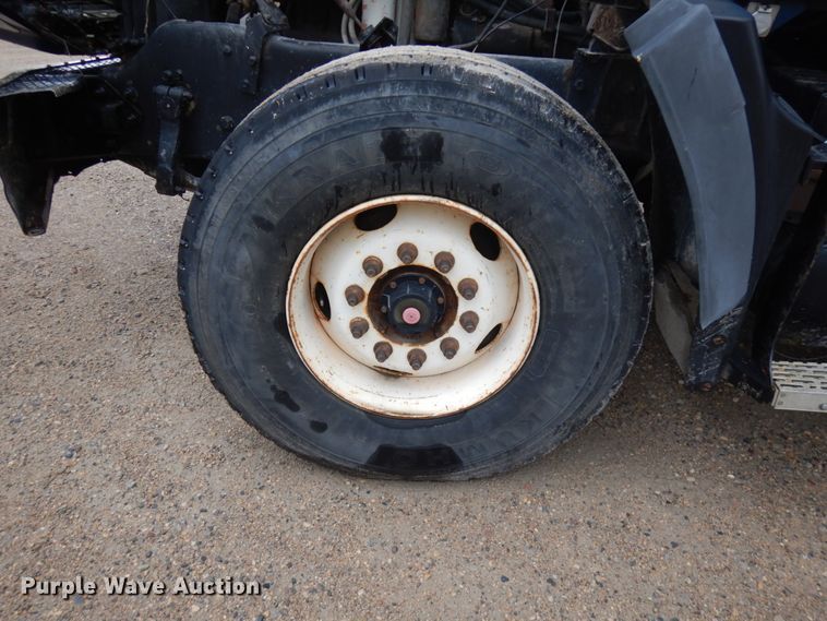 image for item JQ9321 1996 Mack CL713  crane truck