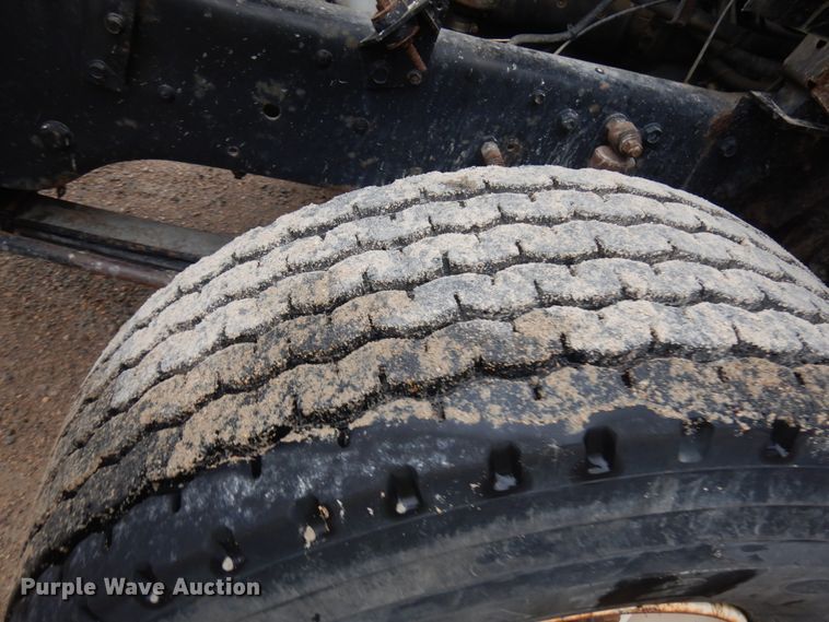 image for item JQ9321 1996 Mack CL713  crane truck