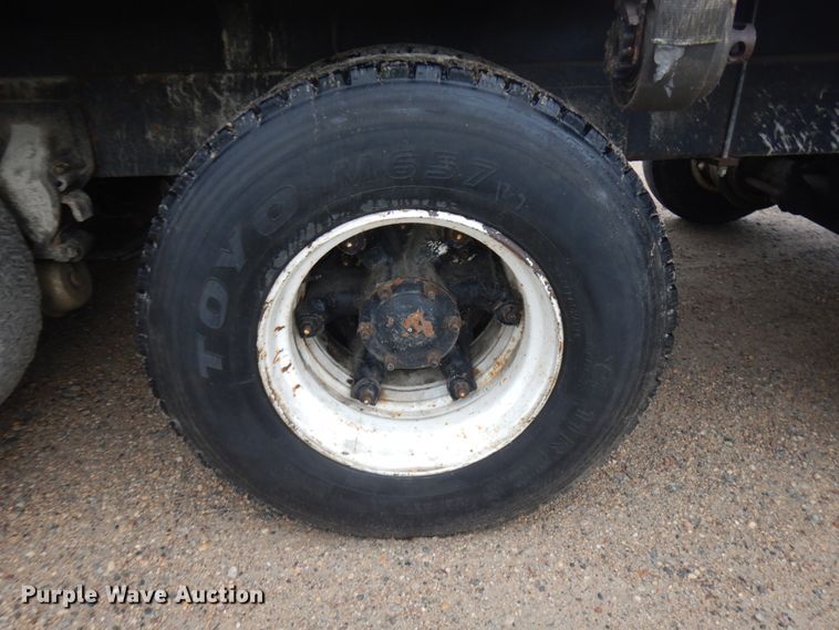 image for item JQ9321 1996 Mack CL713  crane truck