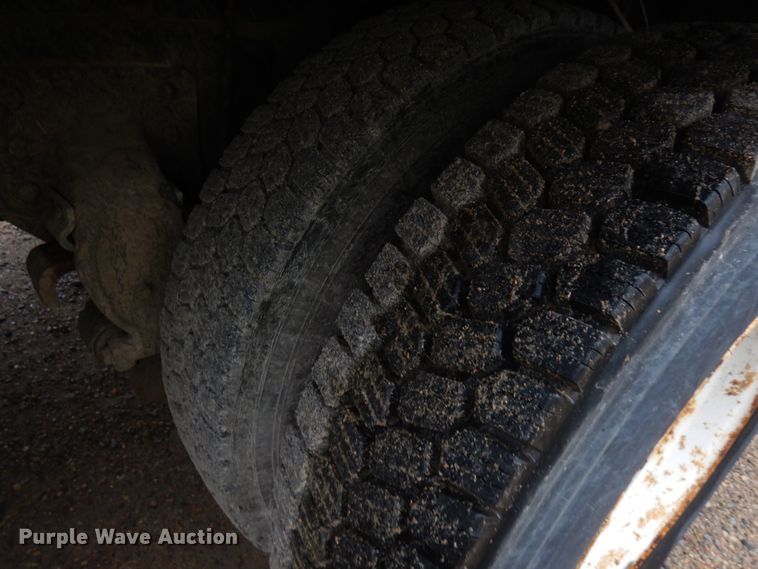 image for item JQ9321 1996 Mack CL713  crane truck