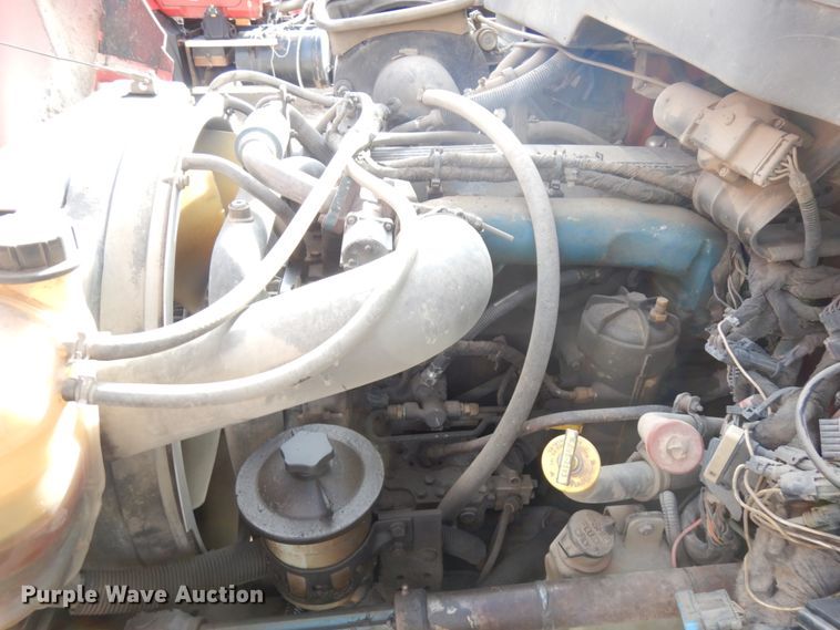 image for item JQ9341 2005 International 4300  utility / service truck