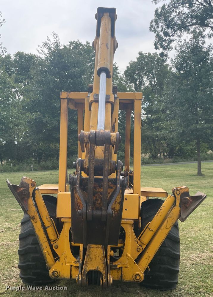 image for item JQ9450 1973 Case 580B  backhoe