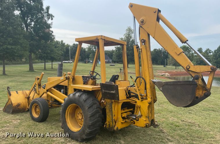 image for item JQ9450 1973 Case 580B  backhoe