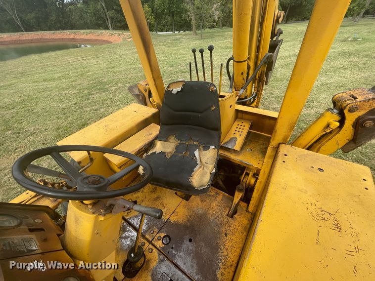 image for item JQ9450 1973 Case 580B  backhoe