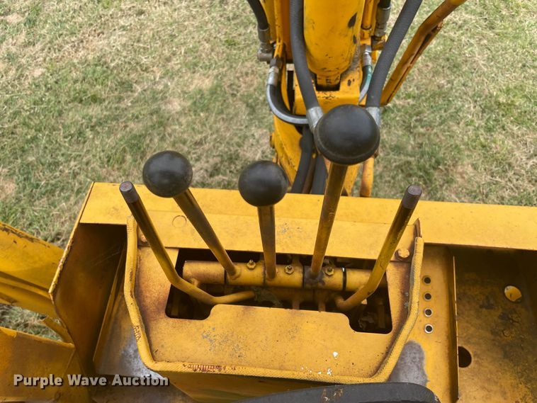 image for item JQ9450 1973 Case 580B  backhoe