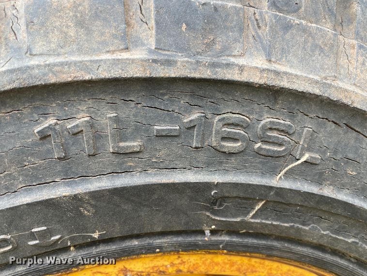 image for item JQ9450 1973 Case 580B  backhoe