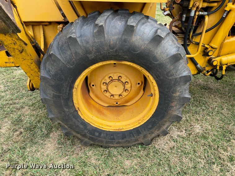 image for item JQ9450 1973 Case 580B  backhoe