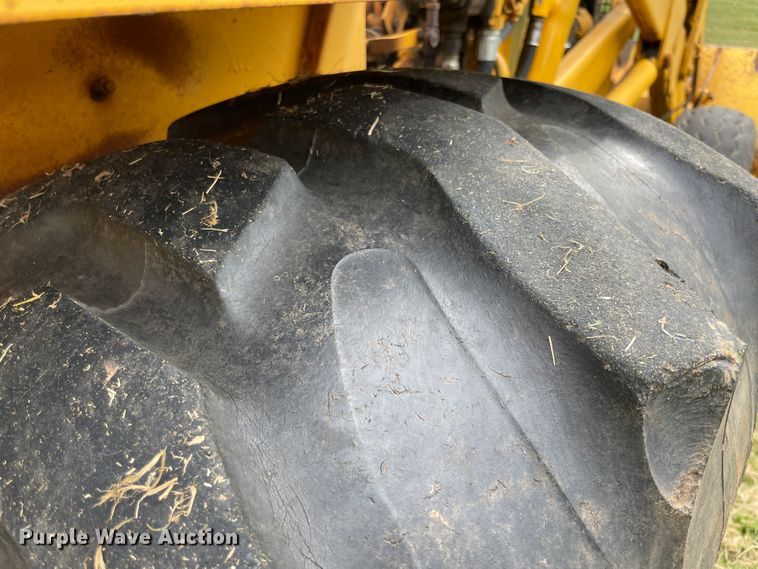 image for item JQ9450 1973 Case 580B  backhoe