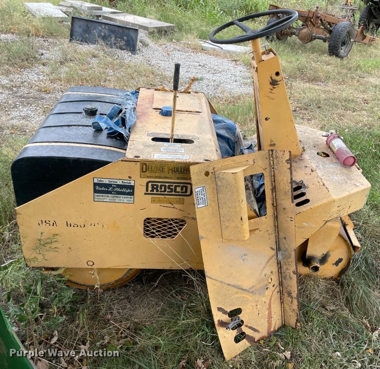 image for item JQ9517 Rosco Deluxe Rollpac III  double drum roller