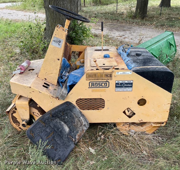 image for item JQ9517 Rosco Deluxe Rollpac III  double drum roller