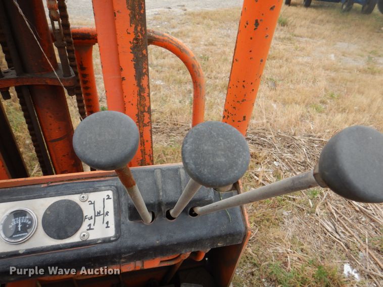 image for item JS9158 Yale  forklift