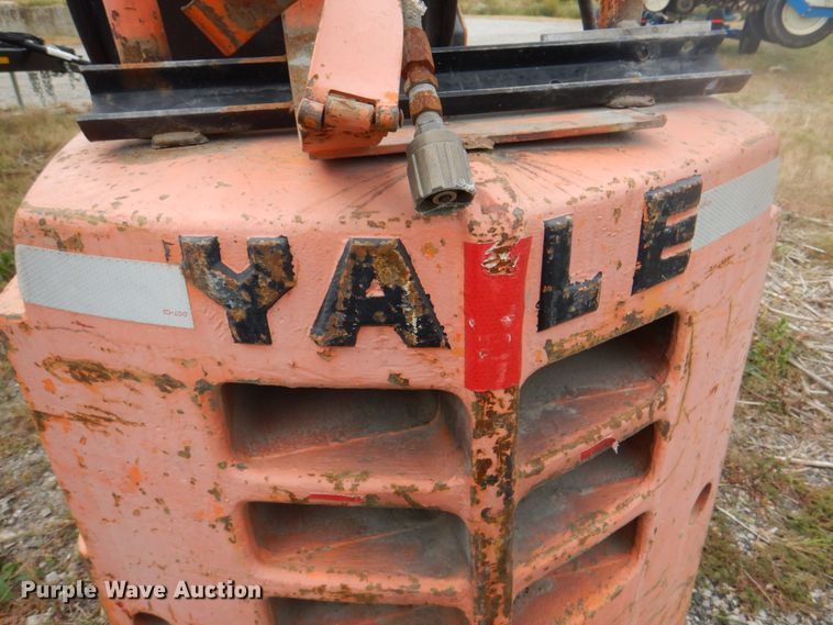 image for item JS9158 Yale  forklift