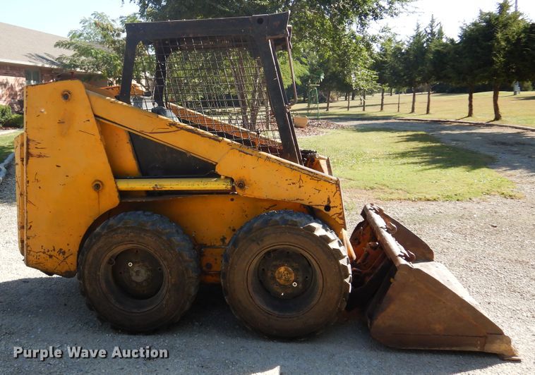 image for item JT9557 Mustang 2040  skid steer loader