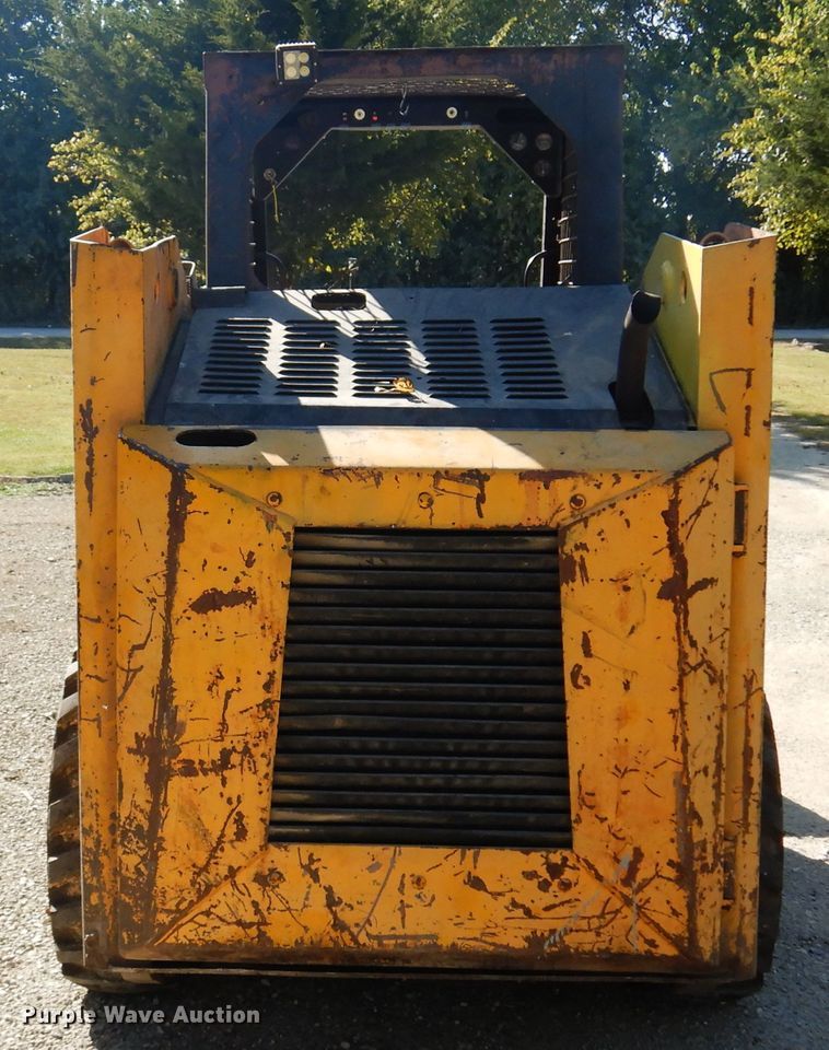 image for item JT9557 Mustang 2040  skid steer loader