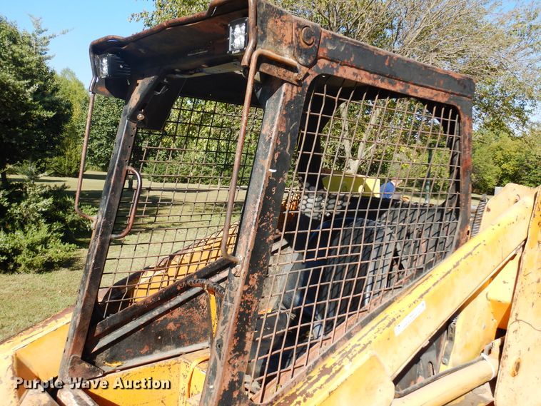 image for item JT9557 Mustang 2040  skid steer loader