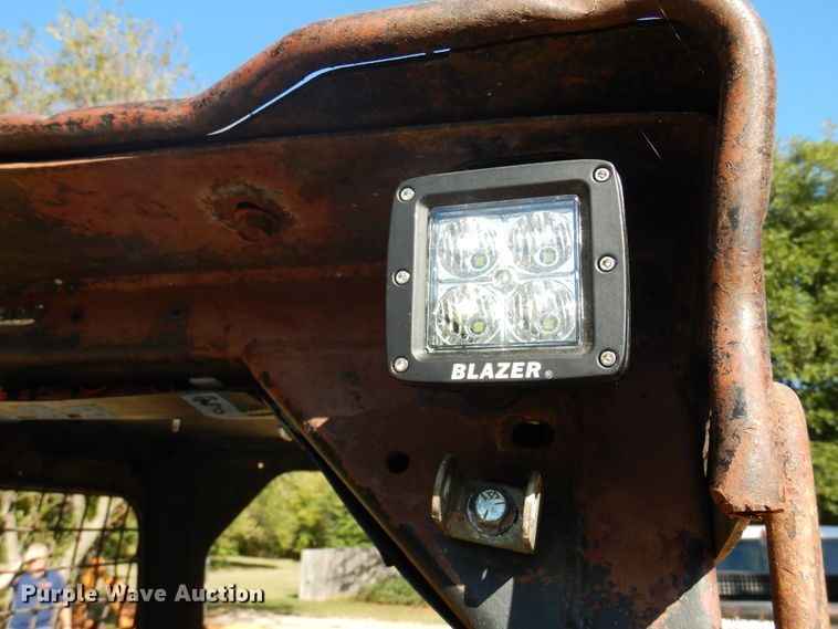 image for item JT9557 Mustang 2040  skid steer loader