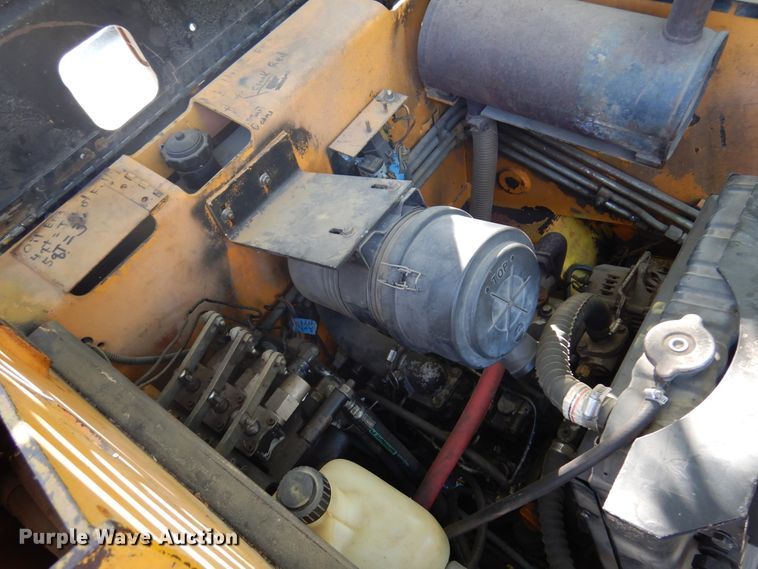 image for item JT9557 Mustang 2040  skid steer loader