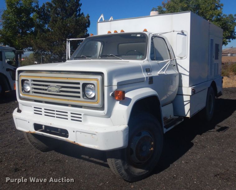 image for item JZ9835 1979 GMC C70  sewer jetter truck