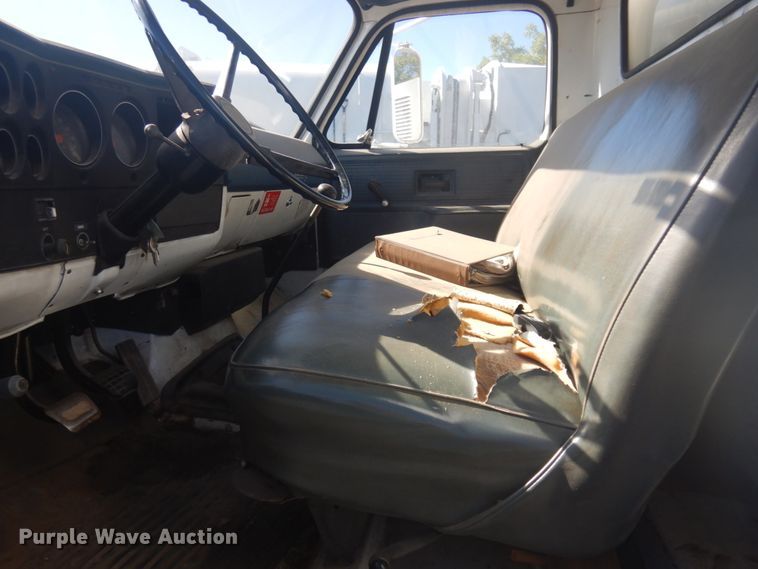 image for item JZ9835 1979 GMC C70  sewer jetter truck