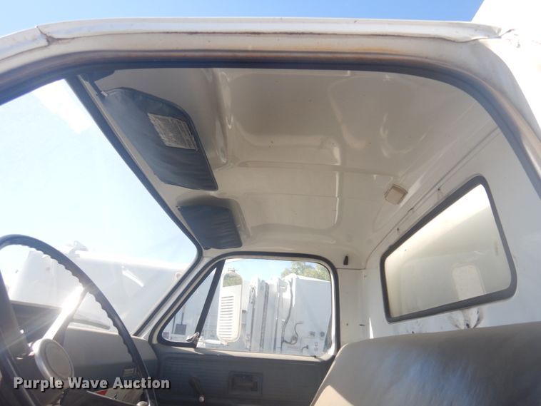 image for item JZ9835 1979 GMC C70  sewer jetter truck