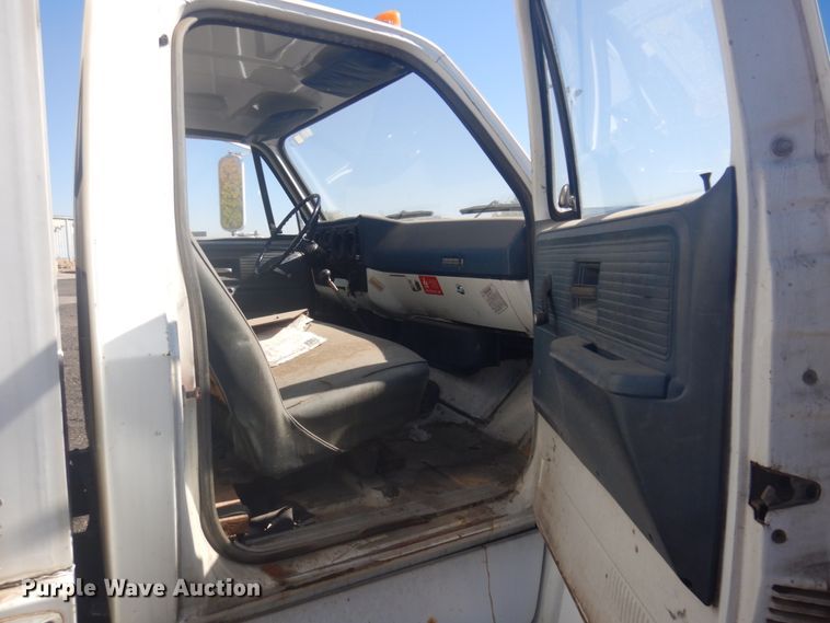 image for item JZ9835 1979 GMC C70  sewer jetter truck