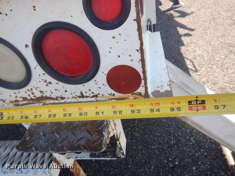 image for item JZ9841 2003 International 7400  digger derrick truck