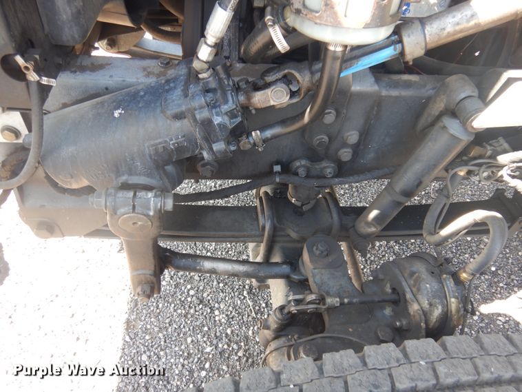 image for item JZ9841 2003 International 7400  digger derrick truck