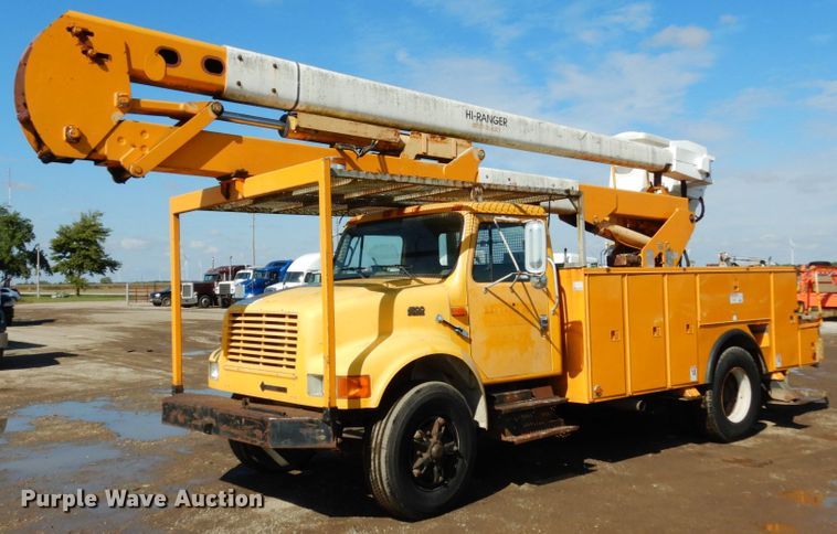 image for item KI9464 1997 International 4900  bucket truck