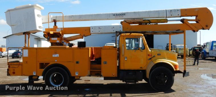 image for item KI9464 1997 International 4900  bucket truck