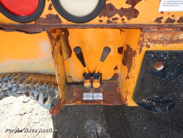 image for item KI9464 1997 International 4900  bucket truck