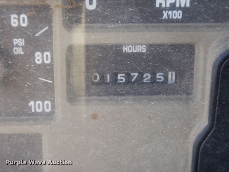 image for item KI9464 1997 International 4900  bucket truck