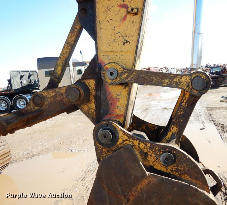 image for item KI9465 John Deere 230LC  excavator