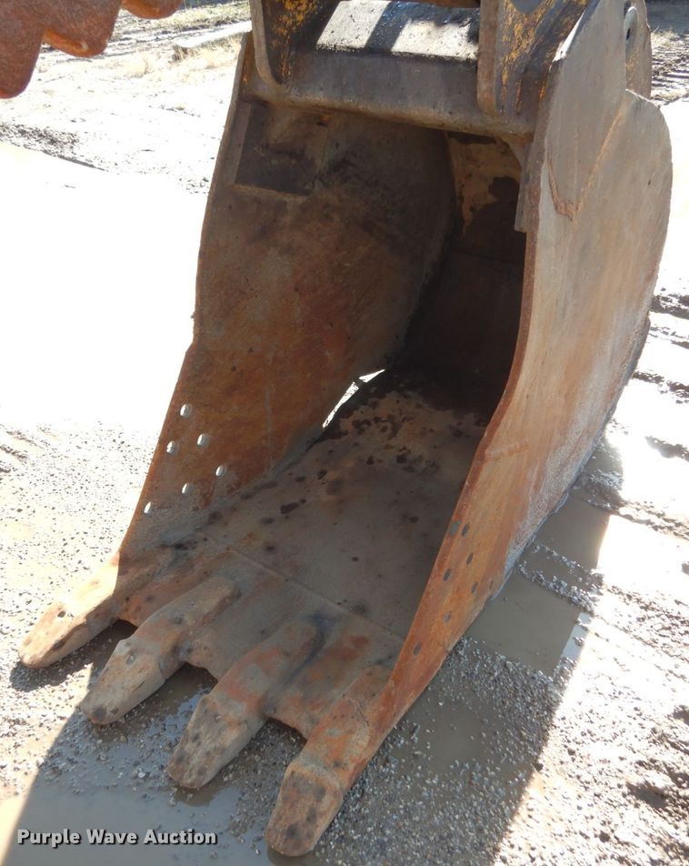 image for item KI9465 John Deere 230LC  excavator