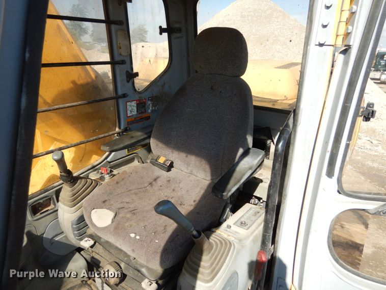 image for item KI9465 John Deere 230LC  excavator