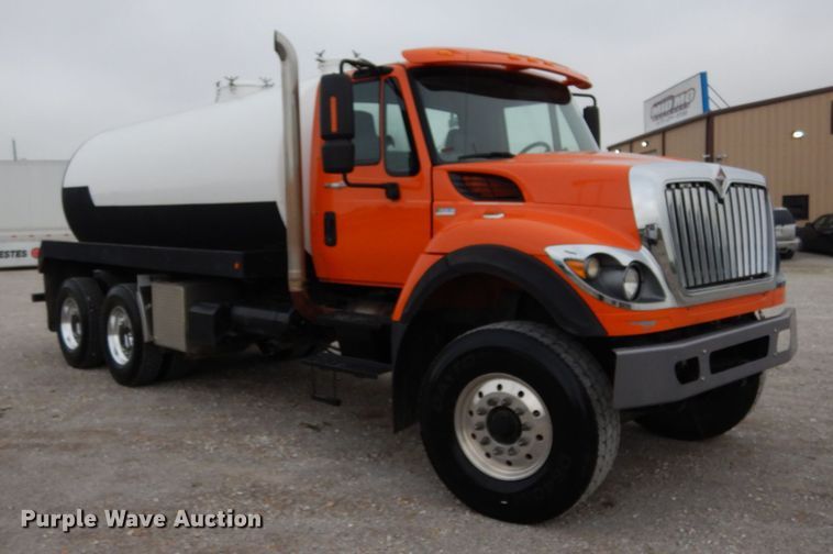 image for item KI9473 2012 International 7400  vacuum truck