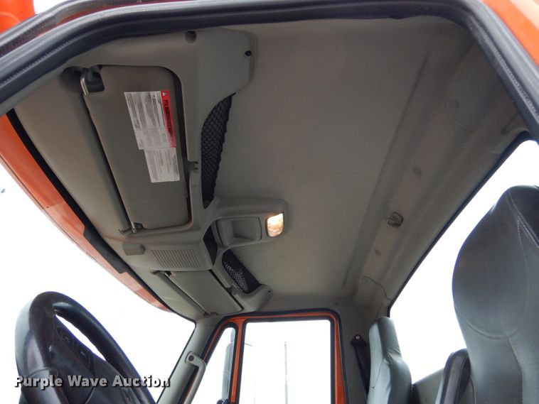 image for item KI9473 2012 International 7400  vacuum truck