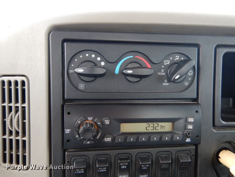 image for item KI9473 2012 International 7400  vacuum truck