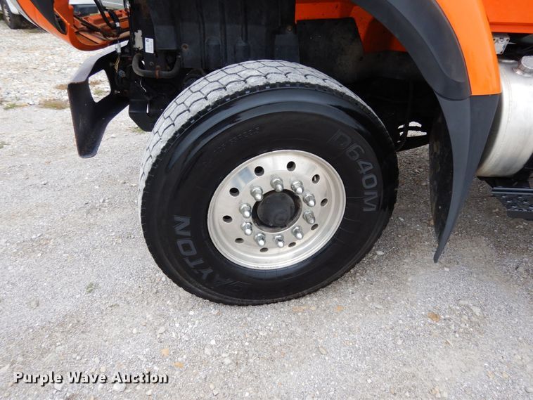 image for item KI9473 2012 International 7400  vacuum truck