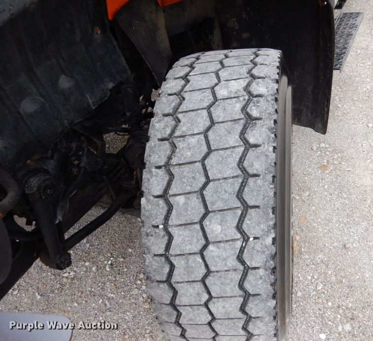 image for item KI9473 2012 International 7400  vacuum truck