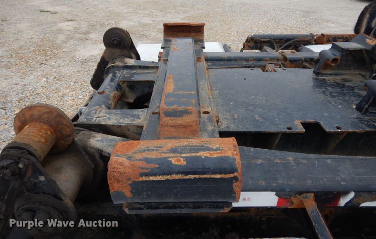 image for item KI9474 2007 Peterbilt 357  hook lift truck