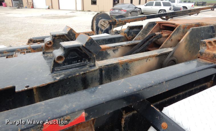 image for item KI9474 2007 Peterbilt 357  hook lift truck