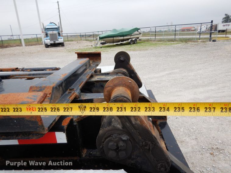 image for item KI9474 2007 Peterbilt 357  hook lift truck