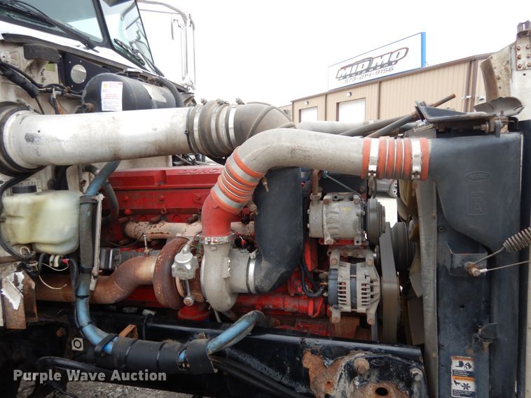image for item KI9474 2007 Peterbilt 357  hook lift truck