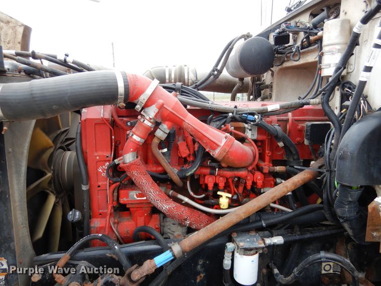 image for item KI9474 2007 Peterbilt 357  hook lift truck