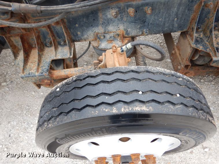 image for item KI9474 2007 Peterbilt 357  hook lift truck