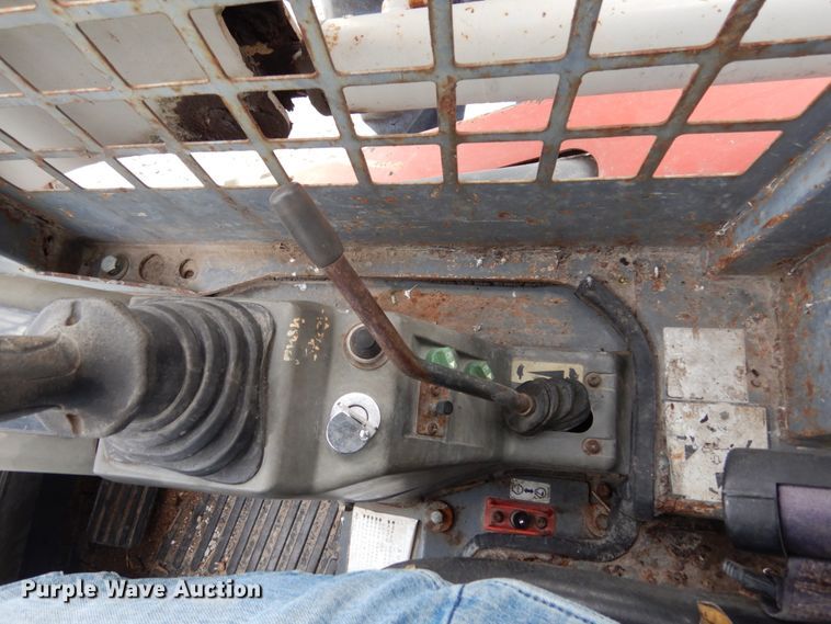 image for item KI9477 2011 Takeuchi TL230  tracked skid steer loader