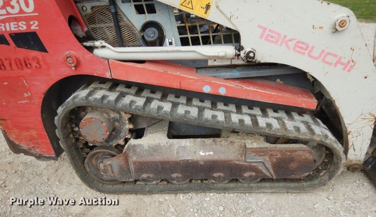 image for item KI9477 2011 Takeuchi TL230  tracked skid steer loader