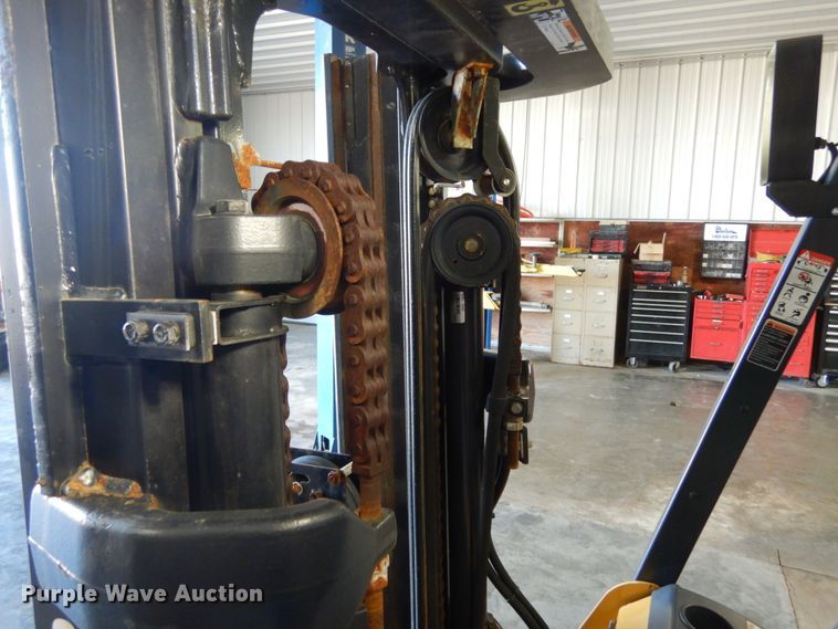 image for item KI9479 2013 Caterpillar 2C6000  forklift