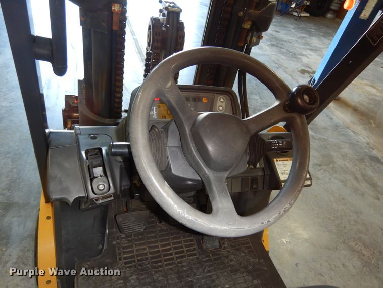 image for item KI9479 2013 Caterpillar 2C6000  forklift